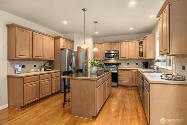 23703 SE 284th Street, Maple Valley, WA 98038