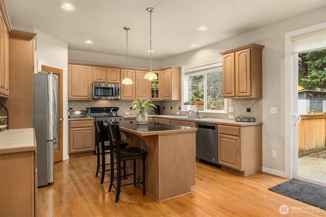 23703 SE 284th Street, Maple Valley, WA 98038