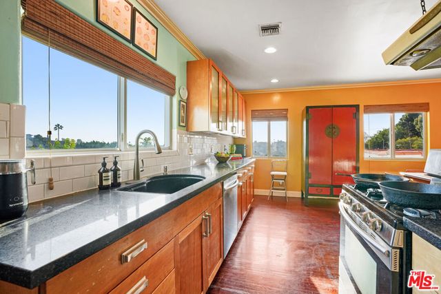 1326 Laveta Terrace, Los Angeles, CA 90026