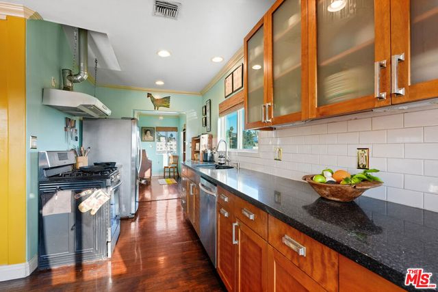 1326 Laveta Terrace, Los Angeles, CA 90026
