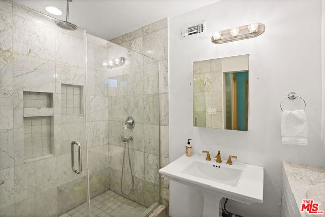 1326 Laveta Terrace, Los Angeles, CA 90026