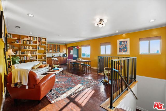 1326 Laveta Terrace, Los Angeles, CA 90026