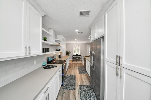 741 E Amherst Lane, Deer Park, TX 77536