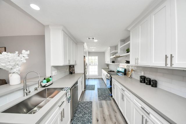 741 E Amherst Lane, Deer Park, TX 77536