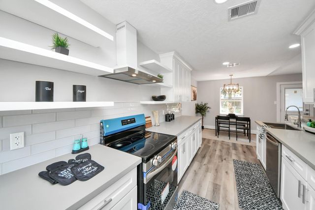 741 E Amherst Lane, Deer Park, TX 77536