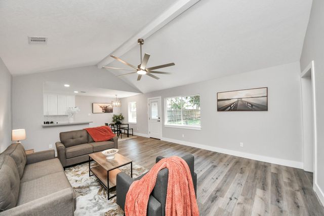 741 E Amherst Lane, Deer Park, TX 77536