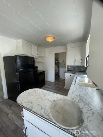 7727 47th Avenue NE, Marysville, WA 98270