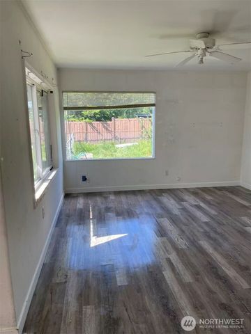 7727 47th Avenue NE, Marysville, WA 98270
