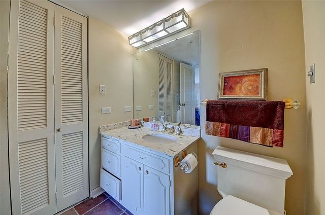 2222 1st Avenue NE 507, Cedar Rapids, IA 52402