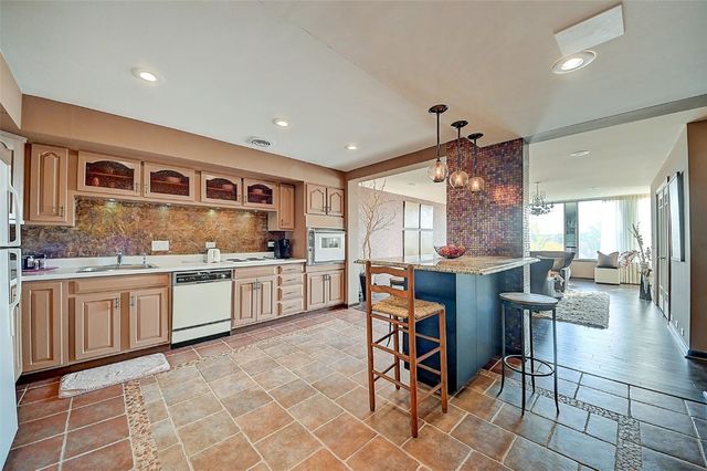 2222 1st Avenue NE 507, Cedar Rapids, IA 52402