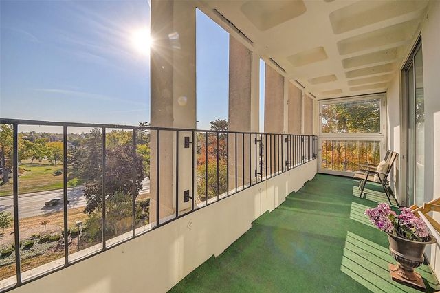 2222 1st Avenue NE 507, Cedar Rapids, IA 52402