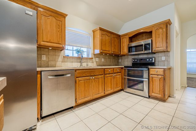 11400 E 102nd Street North, Owasso, OK 74055