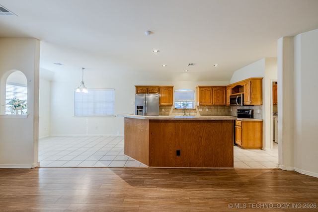 11400 E 102nd Street North, Owasso, OK 74055