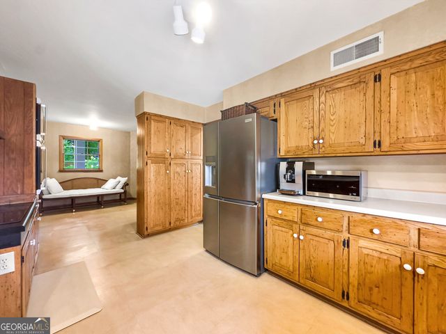 3006 Emerald Drive, Jonesboro, GA 30236