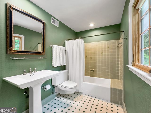 3006 Emerald Drive, Jonesboro, GA 30236