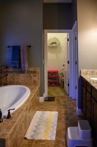 201 Cooper Ledge Cir, Franklin, TN 37064