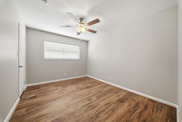 525 E Lake Drive, Livingston, TX 77351