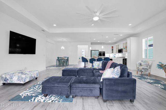 853 Bama Breeze Drive, Daytona Beach, FL 32124