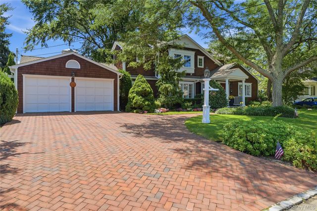 130 Fairview Road, Massapequa, NY 11758