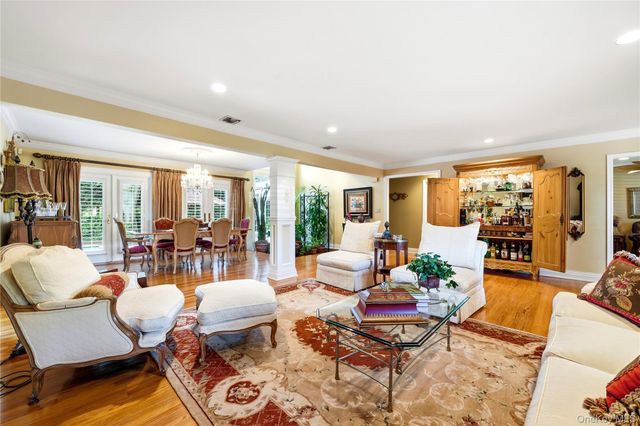 130 Fairview Road, Massapequa, NY 11758