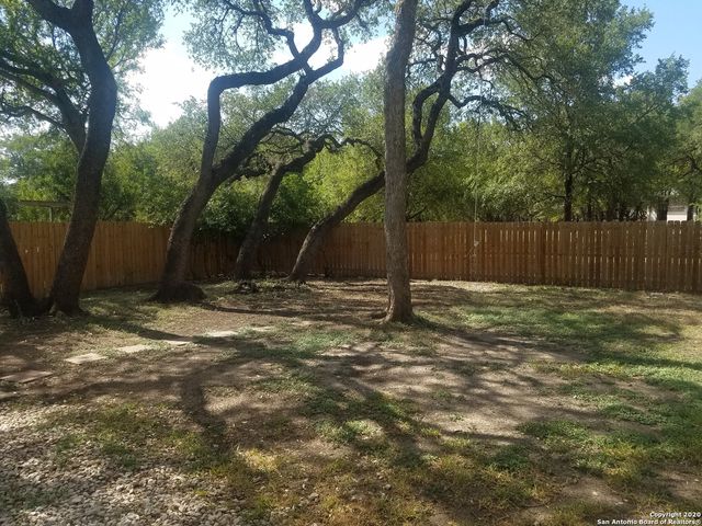 261 SAMANTHA DR, Schertz, TX 78154