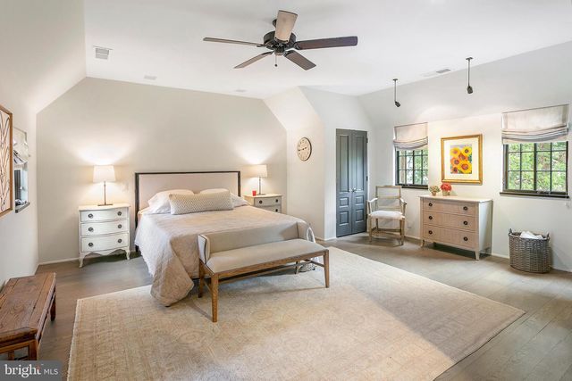 5205 WOODLAWN AVE, Chevy Chase, MD 20815