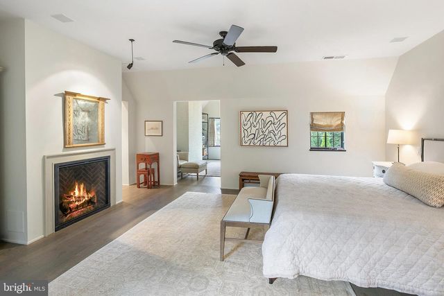 5205 WOODLAWN AVE, Chevy Chase, MD 20815