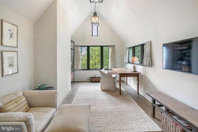 5205 WOODLAWN AVE, Chevy Chase, MD 20815