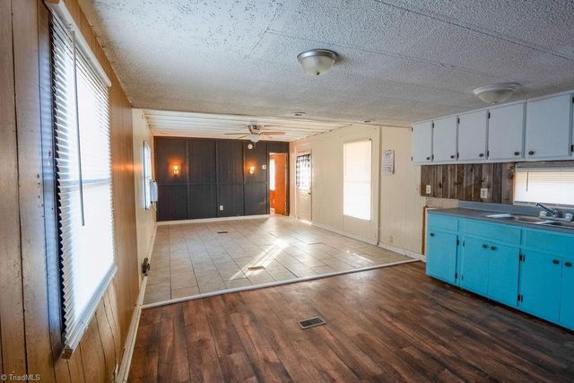 106 Daniels Dell Lane, Mount Airy, NC 27030