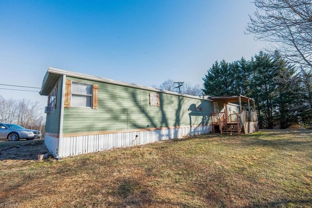 106 Daniels Dell Lane, Mount Airy, NC 27030