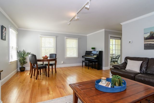 7 Westview Ave 7, Natick, MA 01760