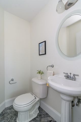 7 Westview Ave 7, Natick, MA 01760