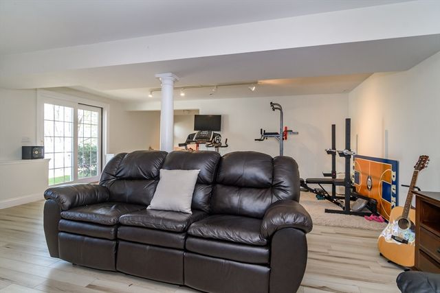 7 Westview Ave 7, Natick, MA 01760