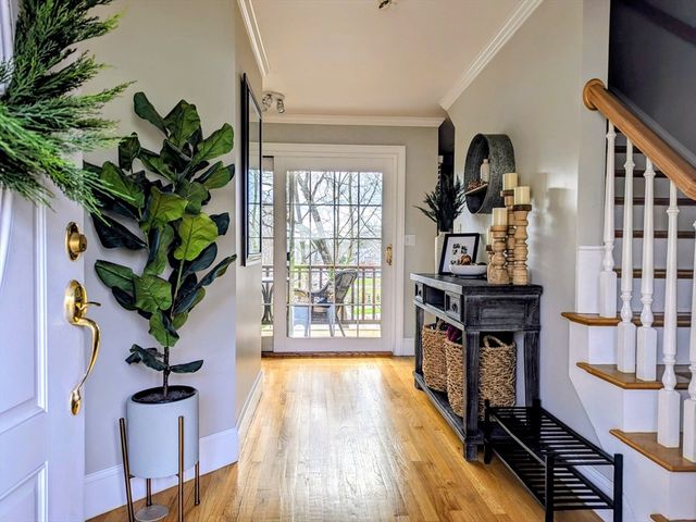 7 Westview Ave 7, Natick, MA 01760