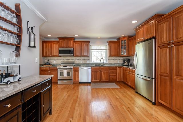 7 Westview Ave 7, Natick, MA 01760