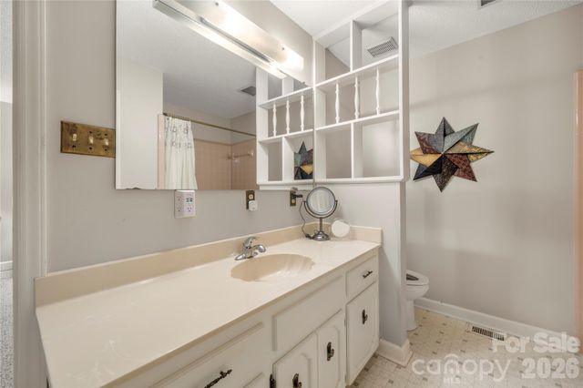 3426 Driftwood Drive, Gastonia, NC 28056
