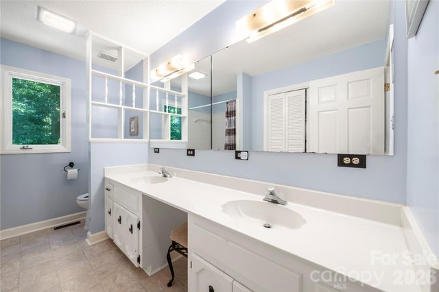 3426 Driftwood Drive, Gastonia, NC 28056