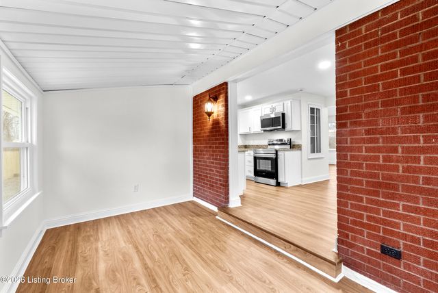 4312 Mae Ave, Louisville, KY 40216