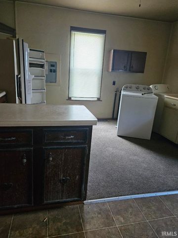 319 W Vine Street, Mitchell, IN 47446
