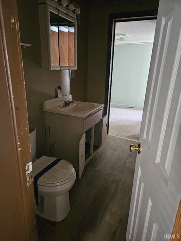 319 W Vine Street, Mitchell, IN 47446