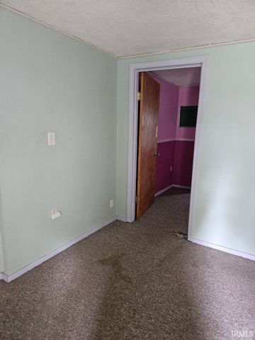 319 W Vine Street, Mitchell, IN 47446