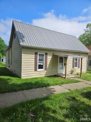 319 W Vine Street, Mitchell, IN 47446