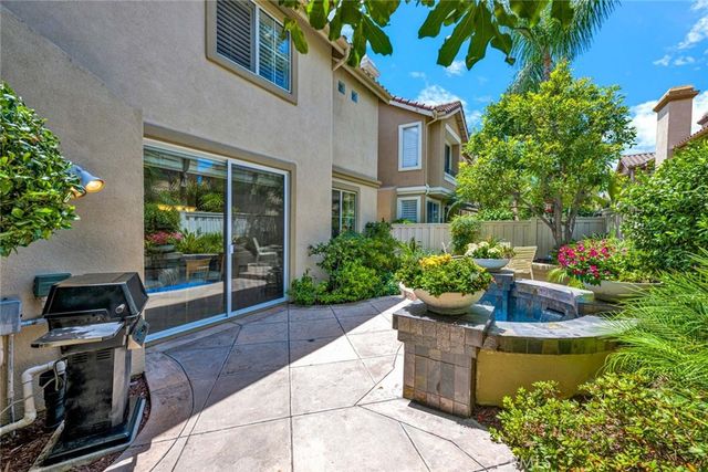 2530 Alister Avenue, Tustin, CA 92782