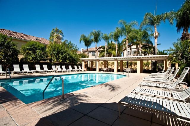 2530 Alister Avenue, Tustin, CA 92782