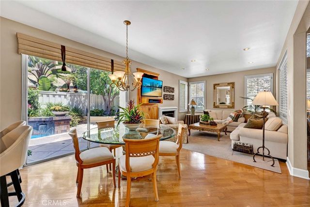 2530 Alister Avenue, Tustin, CA 92782