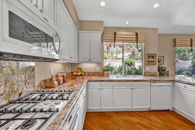 2530 Alister Avenue, Tustin, CA 92782