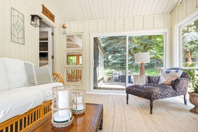 5950 Holiday Road, Minnetonka, MN 55345