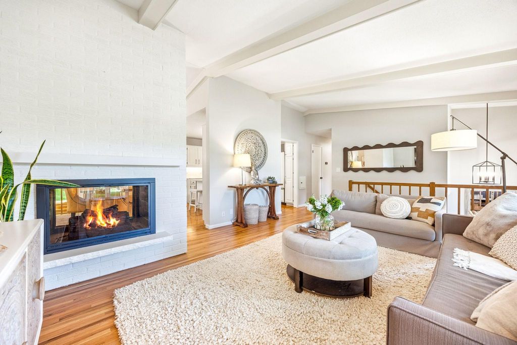 5950 Holiday Road, Minnetonka, MN 55345