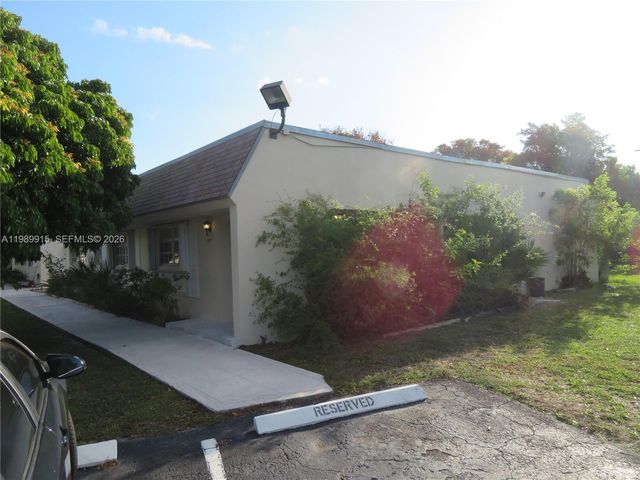 17247 SW 112th Pl 21044, Miami, FL 33157