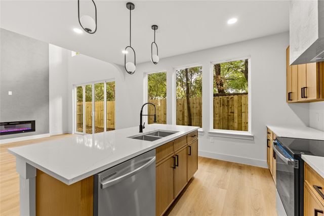 3914 Spence Street, Dallas, TX 75215